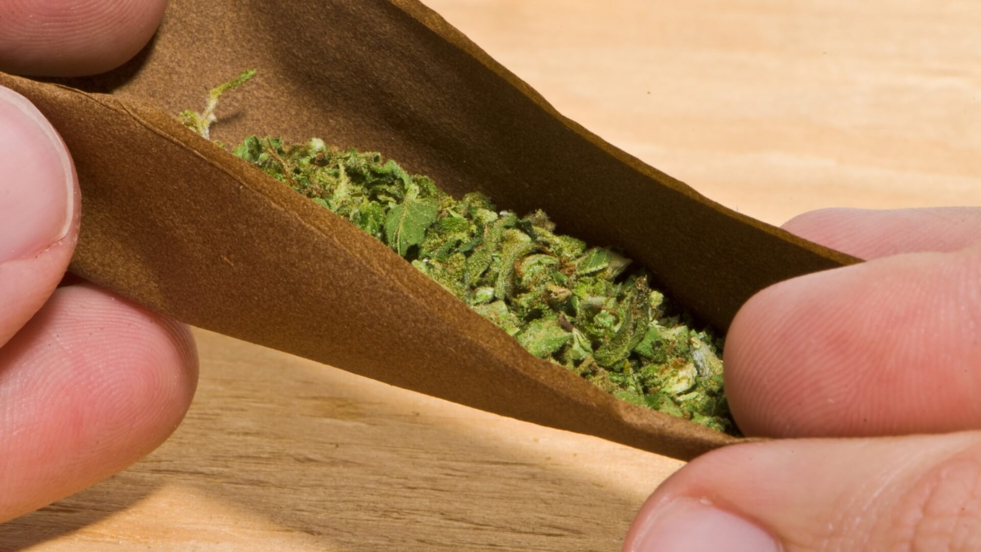 How to Roll Hemp Wraps? Hemp Zone